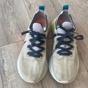 NIKE REACT SZ 8 WOMENS BEIGE W NEON COLORS GOOD COND
